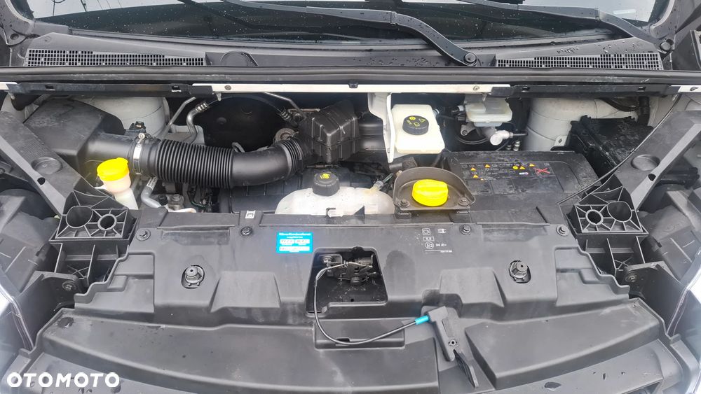 Renault Trafic - 16