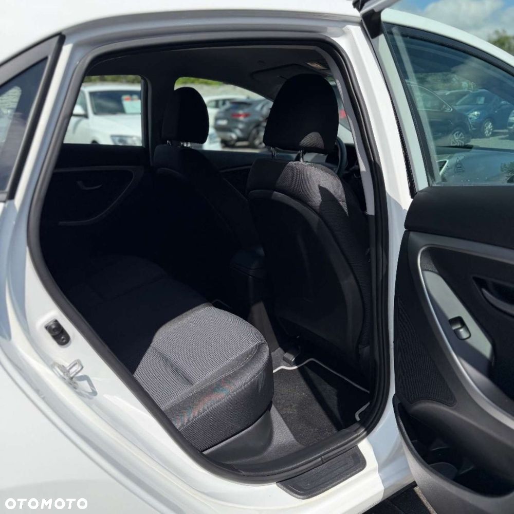 Hyundai i30 - 33