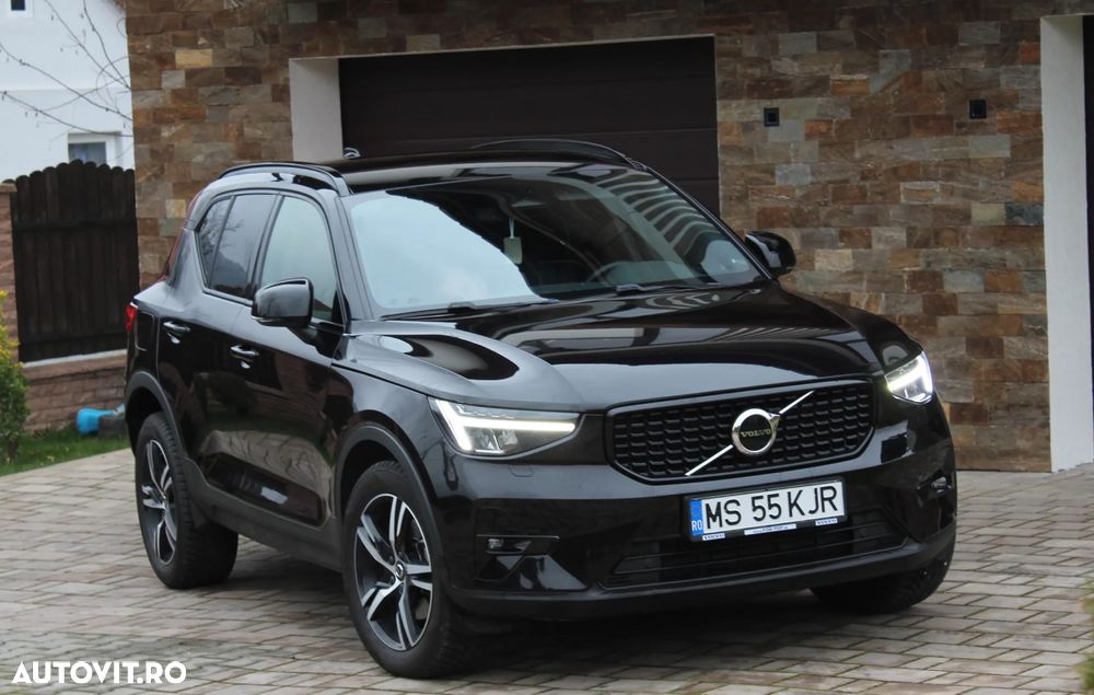 Volvo XC 40 B4 B DKG Ultimate Dark - 3