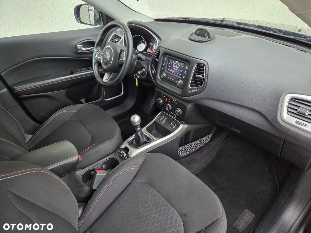 Jeep Compass - 10