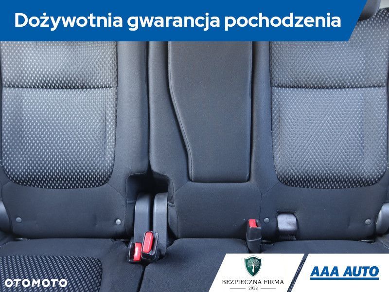 Mitsubishi Outlander - 11