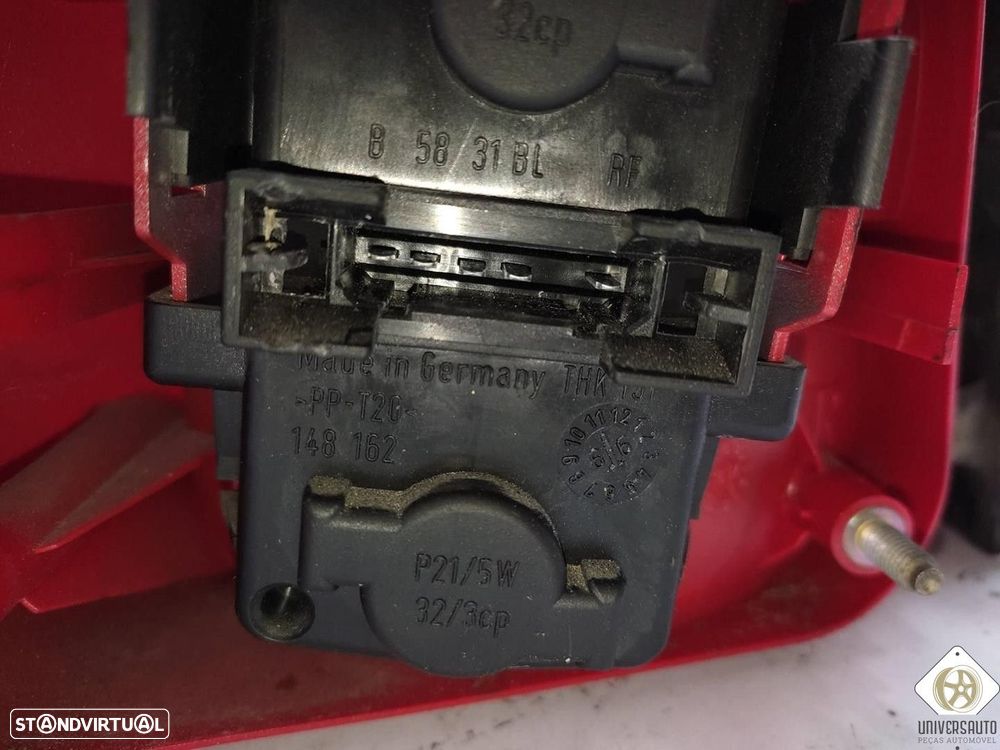 FAROLIM TRASEIRO DIREITO AUDI A6 1999 - 2