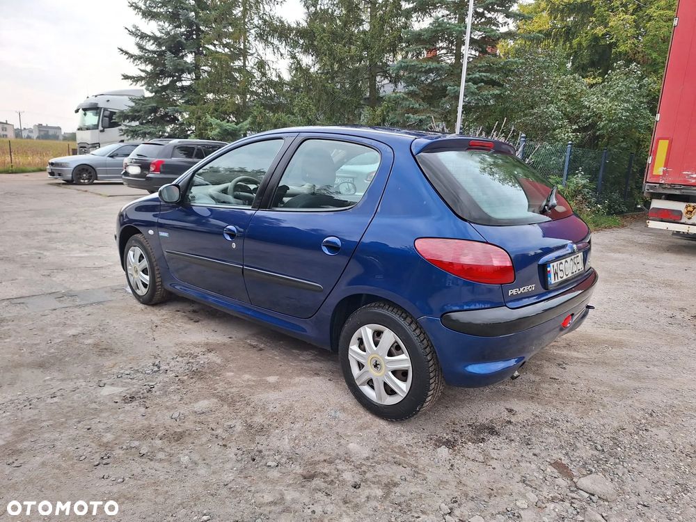 Peugeot 206 2003 photo 5