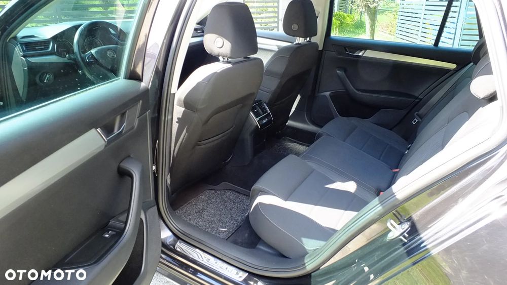 Skoda Superb 2.0 TDI Ambition - 16