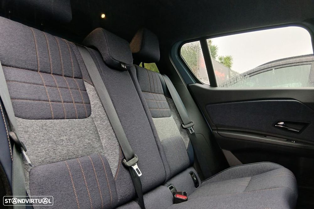Renault 4 E-Tech 52 kWh Techno Autonomia Conforto - 16