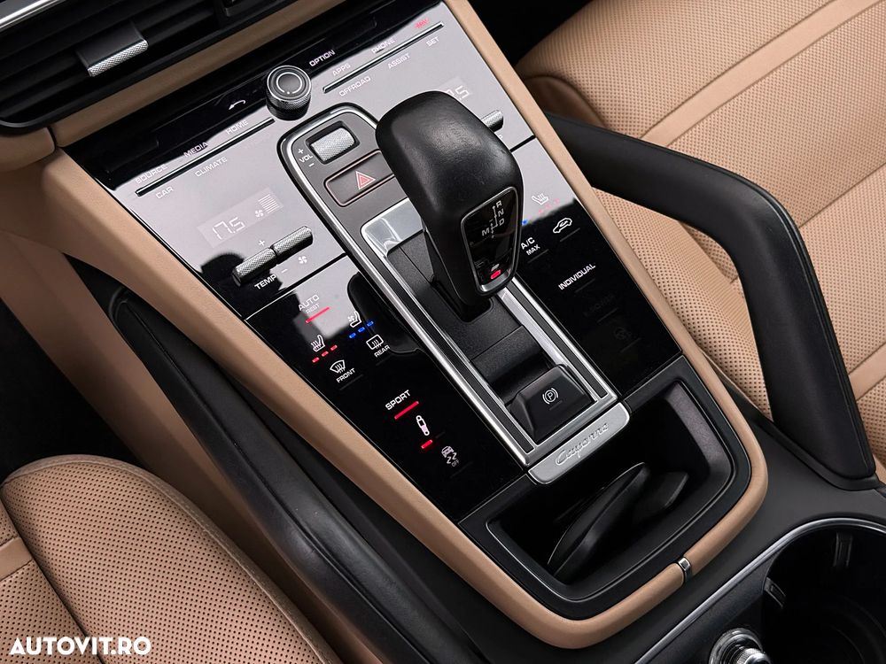 Porsche Cayenne Tiptronic S Platinum Edition - 7