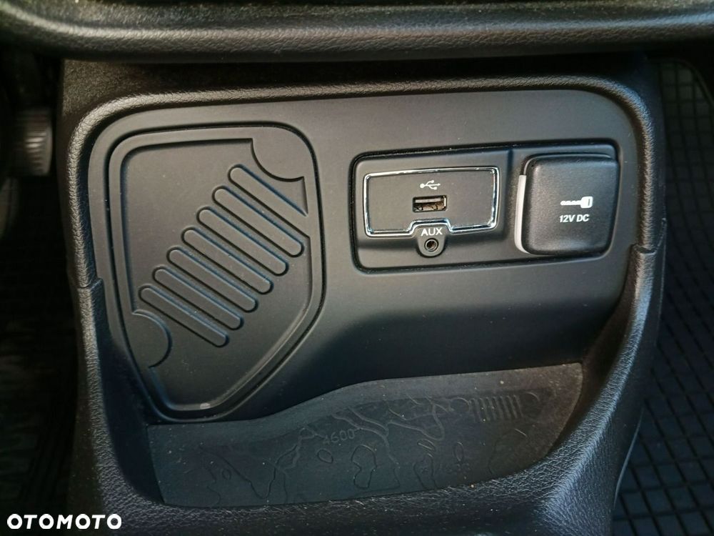 Jeep Renegade 1.4 MultiAir DSG Limited - 28