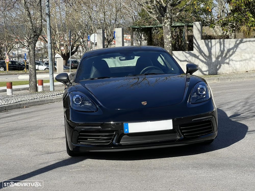 Porsche 718 Cayman T - 2