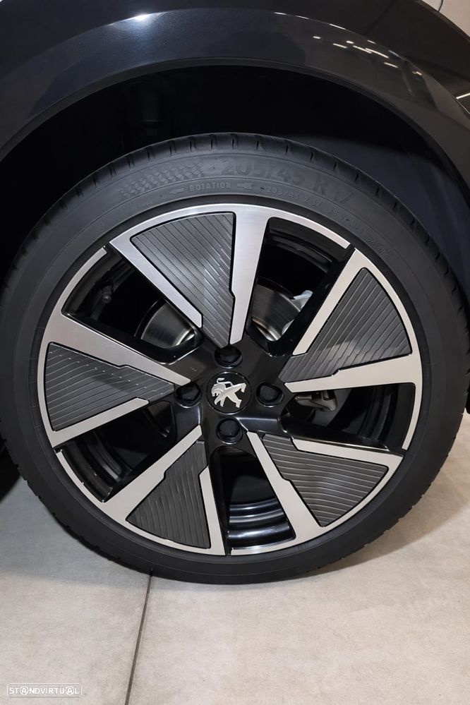 Peugeot e-208 GT Pack - 14