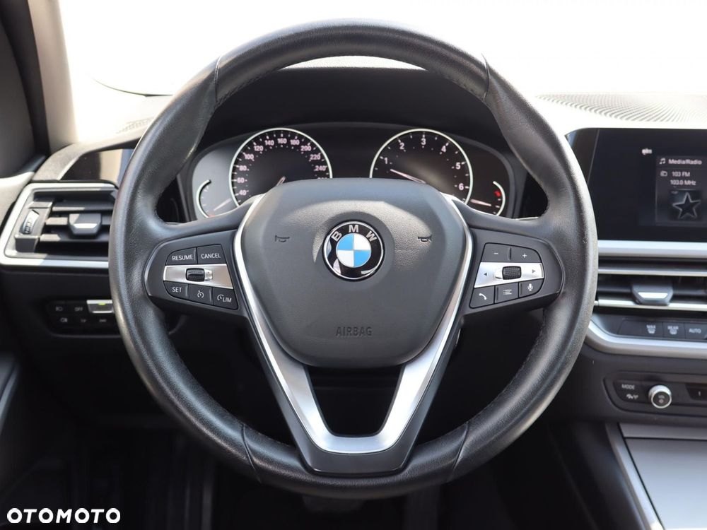 BMW Seria 3 - 12