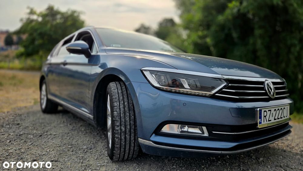 Volkswagen Passat - 12