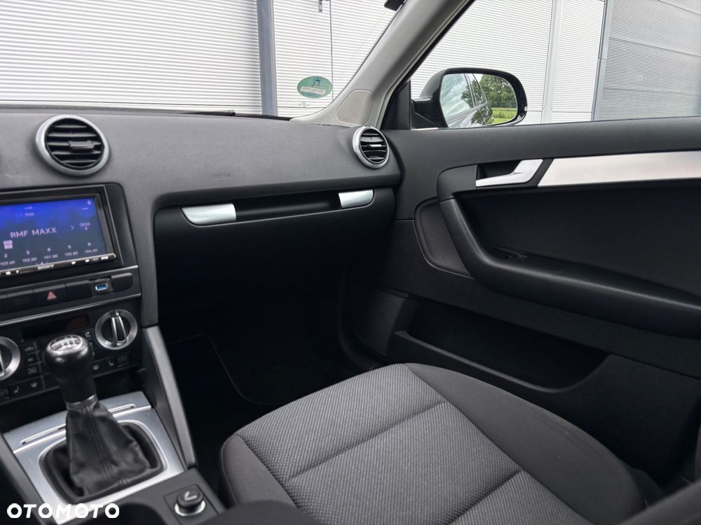 Audi A3 Sportback 1.4 TFSI Ambiente - 26