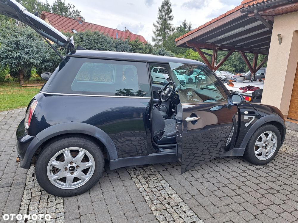 MINI ONE Seven - 27