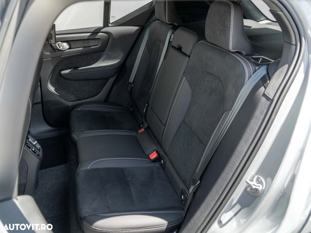 Volvo XC 40 Recharge Twin Motor AWD Plus - 24
