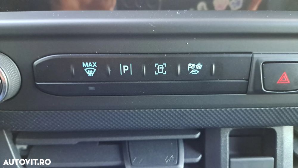Ford NEW TRANSIT CUSTOM VAN L2H1 T320 TREND FWD - 37