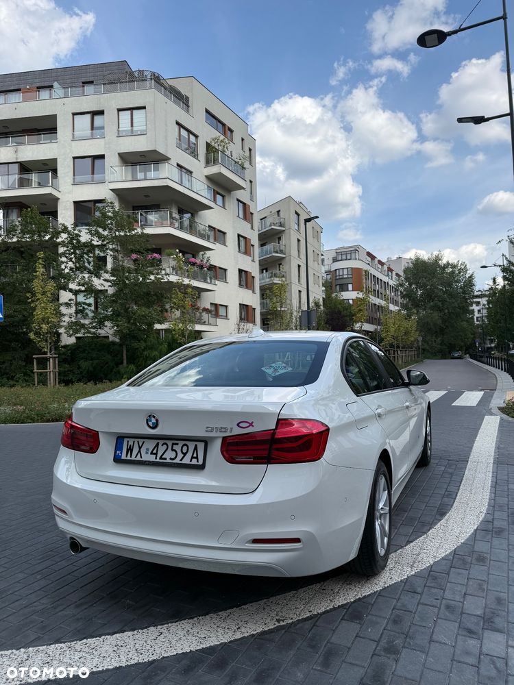 BMW Seria 3 318i - 12