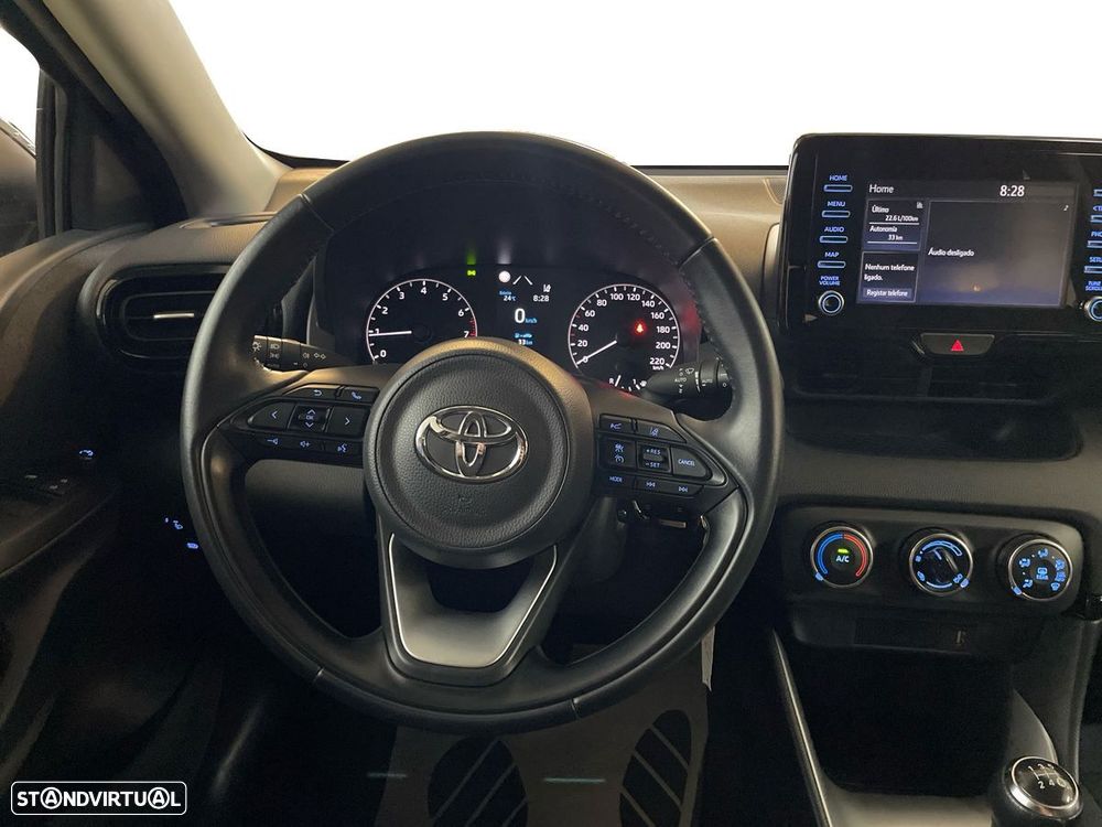 Toyota Yaris - 10