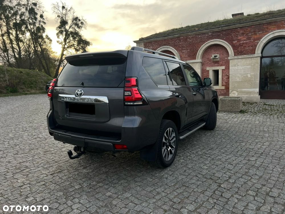 Toyota Land Cruiser LC 2.8 D-4D Invincible - 3