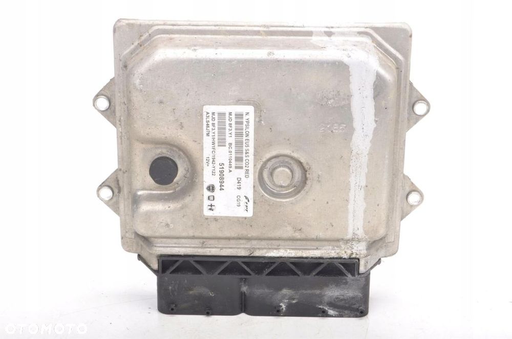 CHRYSLER YPSILON 1.3 Multijet  STEROWNIK SILNIKA - 1