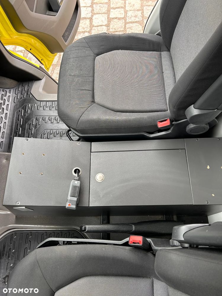 Volkswagen Crafter - 23