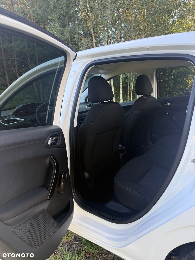 Peugeot 208 PureTech 82 Start & Stop Style - 22
