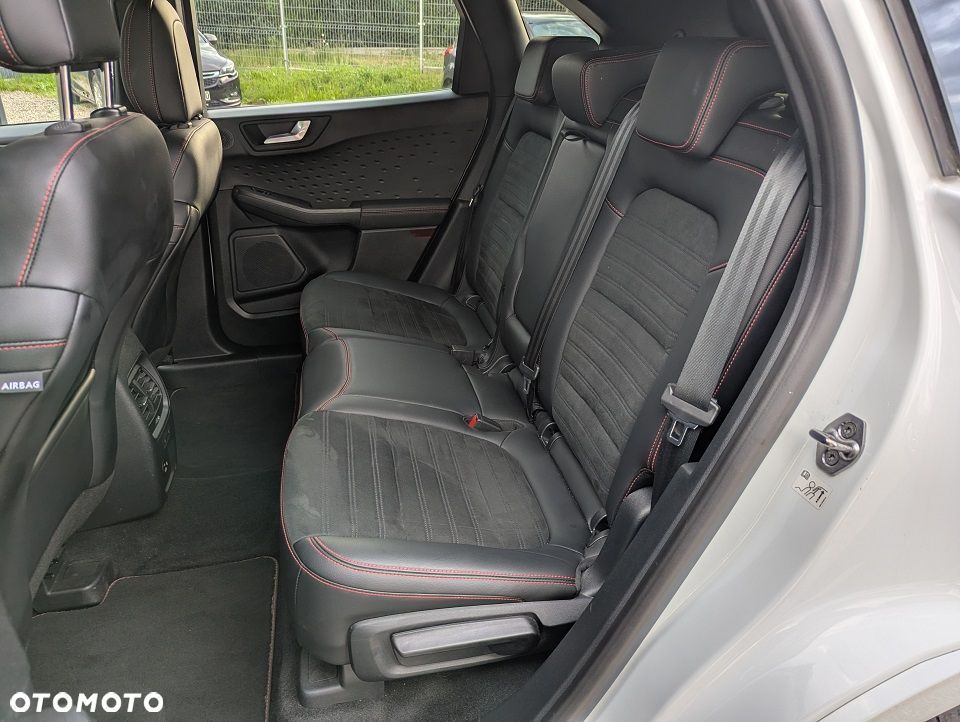 Ford Kuga 2.5 Duratec PHEV ST-LINE - 30