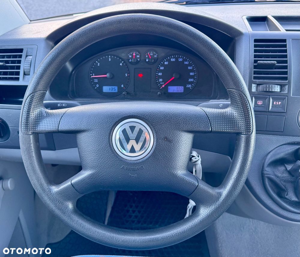 Volkswagen Multivan - 18