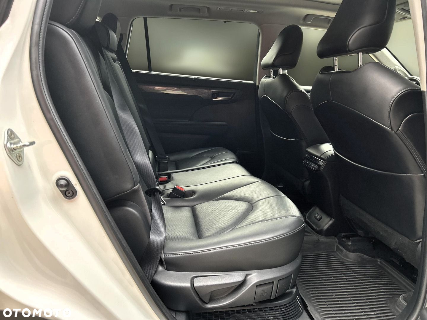 Toyota Highlander - 17