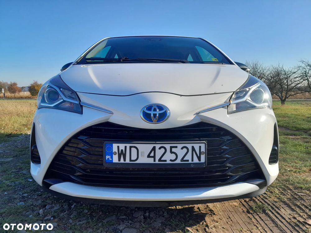 Toyota Yaris Hybrid 100 Active - 11