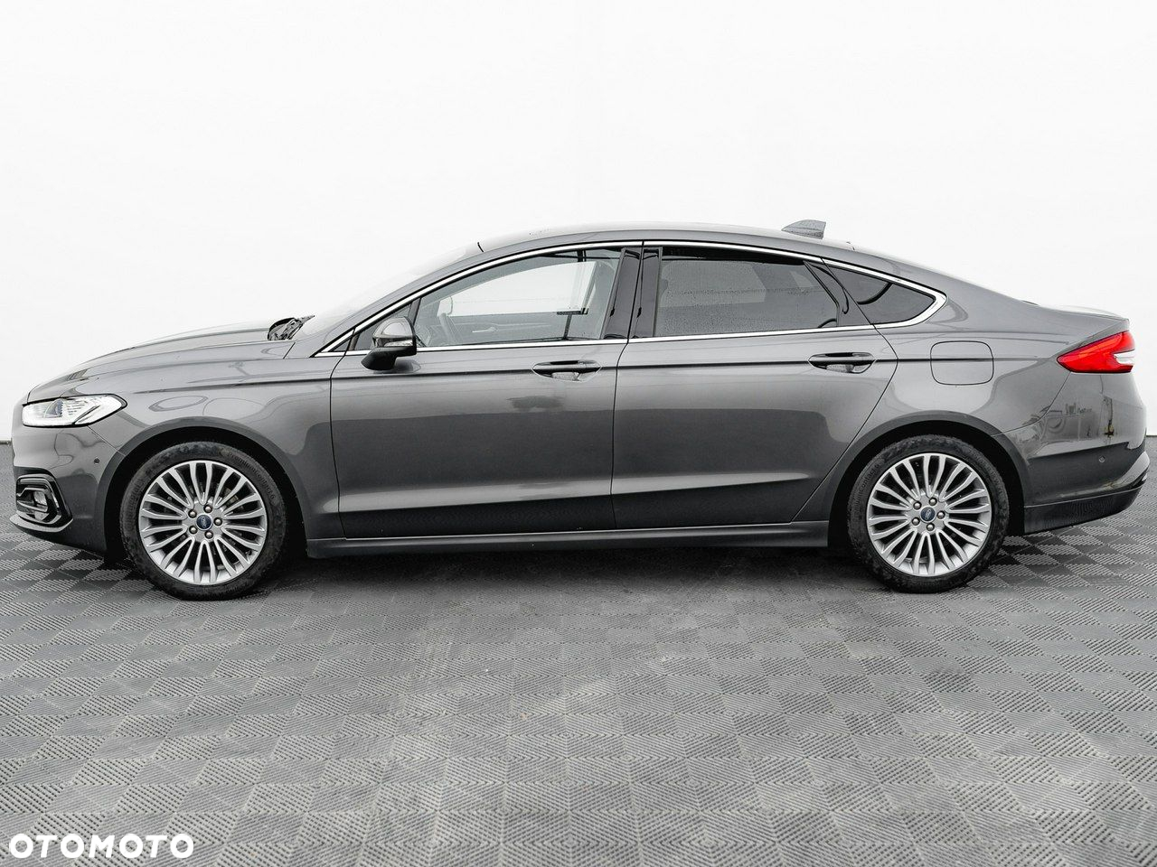 Ford Mondeo - 10