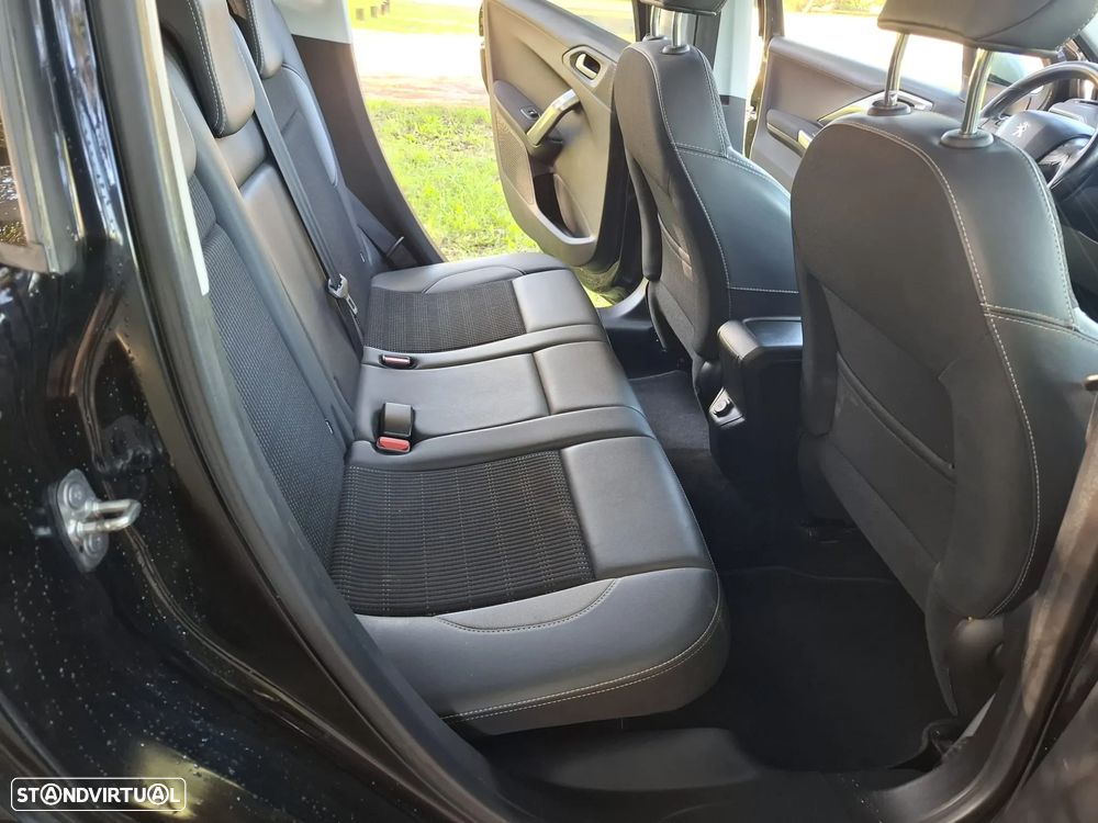 Peugeot 2008 1.6 BlueHDi Allure - 17