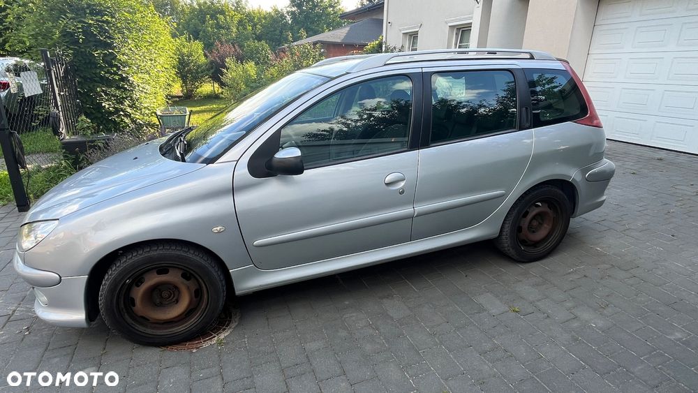 Peugeot 206 110 Quiksilver - 8