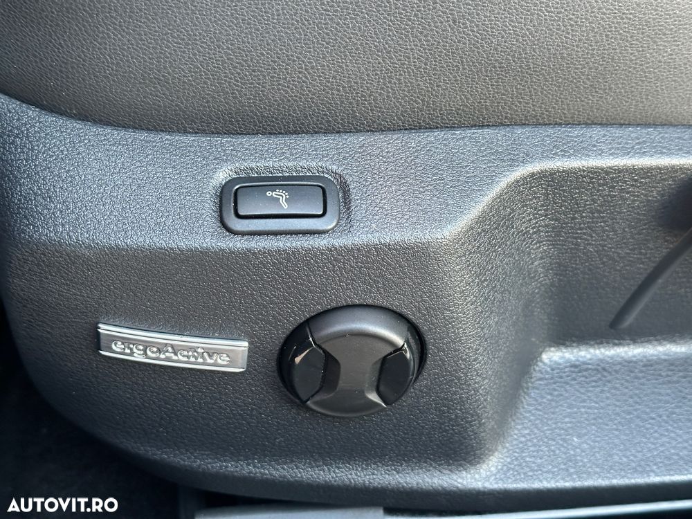 Volkswagen Golf 2.0 TDI (BlueMotion Technology) Highline - 24