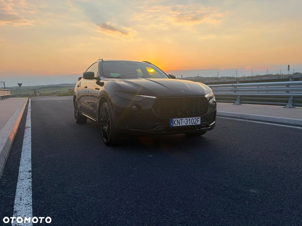 Maserati Levante Q4 - 3