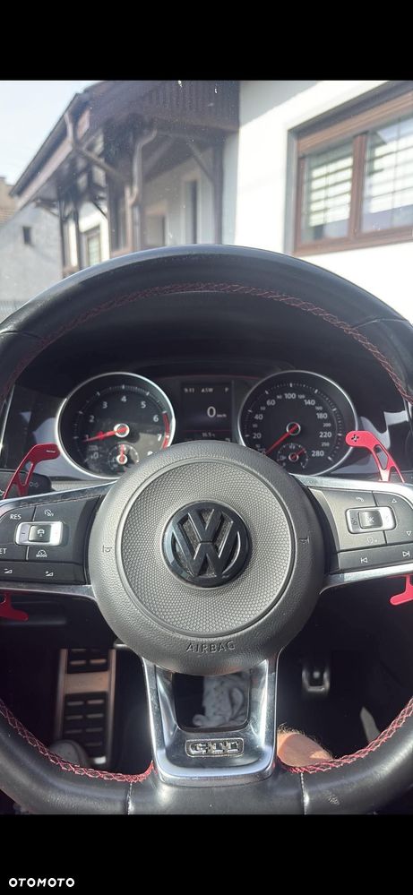 Volkswagen Golf - 4