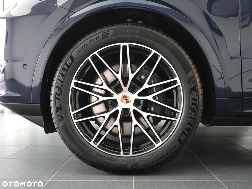 Porsche Cayenne E-Hybrid PHEV Black Edition - 11