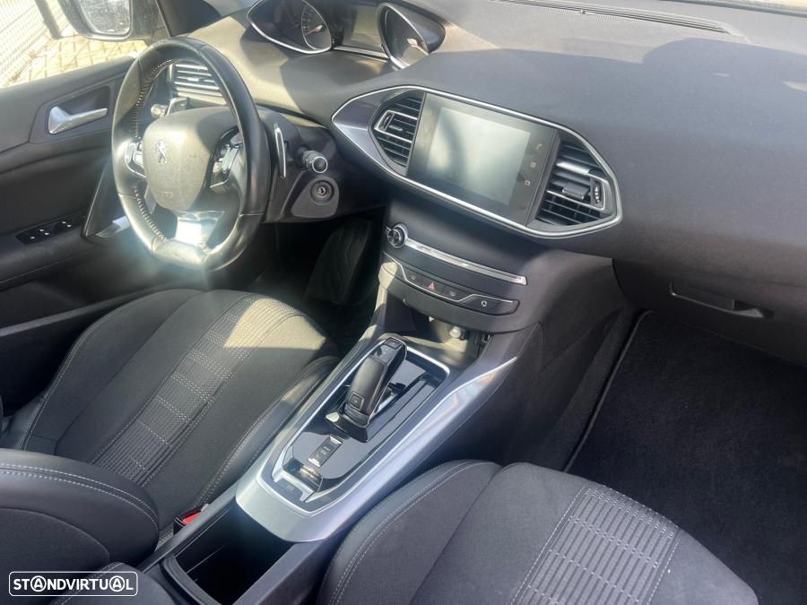 Peugeot 308 1.5 BlueHDi Allure EAT8 - 6