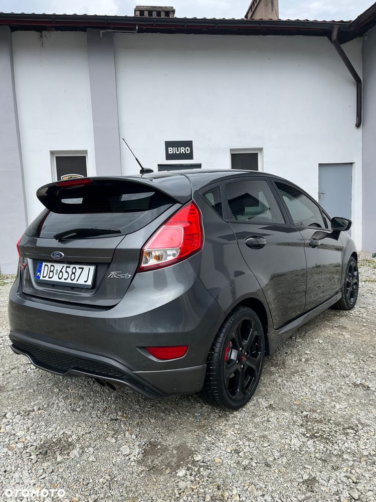 Ford Fiesta ST200 - 5