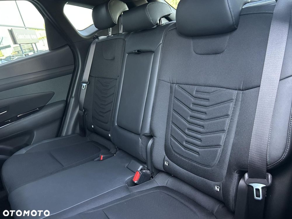 Hyundai Tucson 1.6 T-GDi HEV Executive 2WD - 17