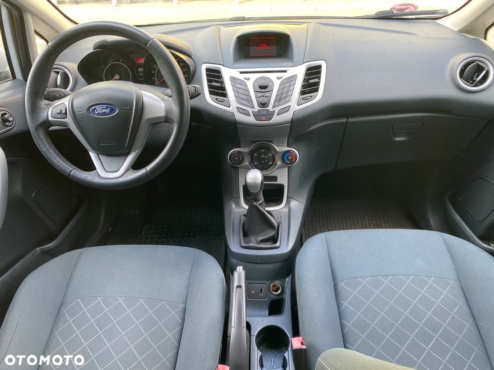 Ford Fiesta 1.25 Ambiente - 8
