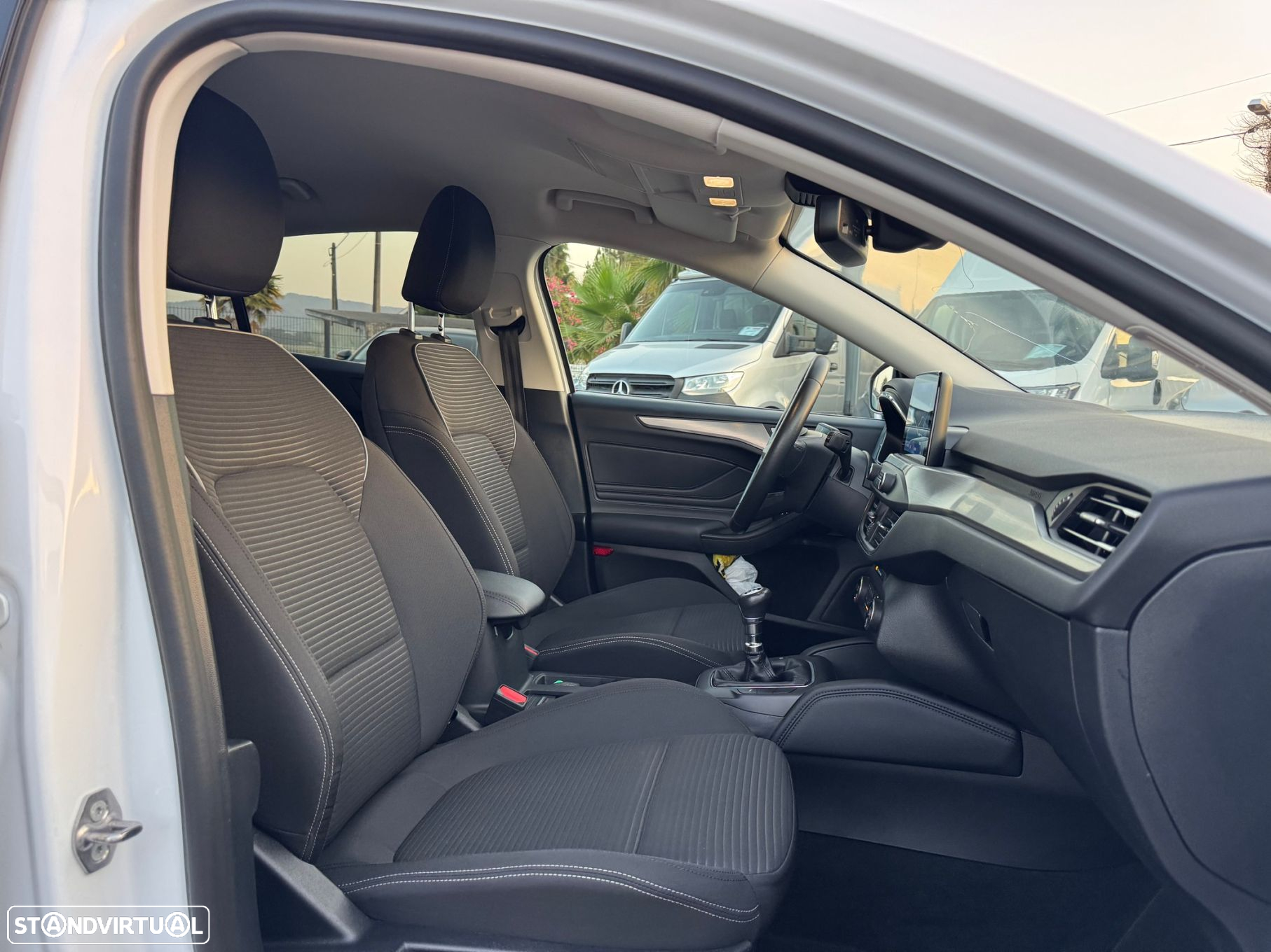 Ford Focus 1.5 TDCi EcoBlue Titanium - 29