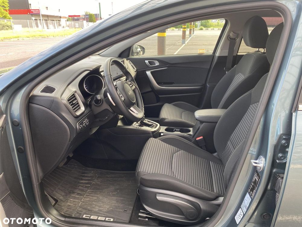 Kia Ceed - 9