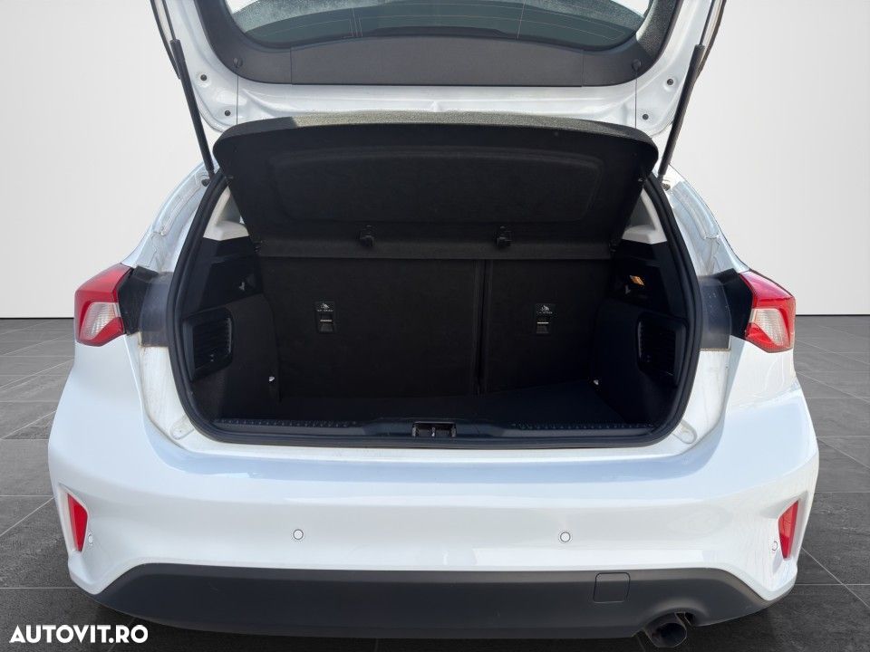 Ford Focus - 10