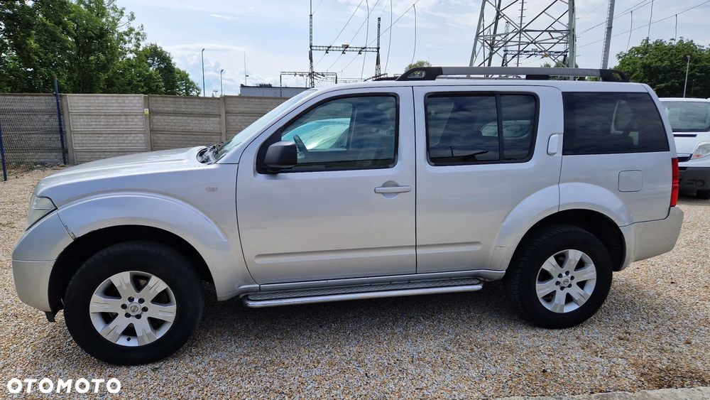 Nissan Pathfinder 2.5 DCi Elegance - 1