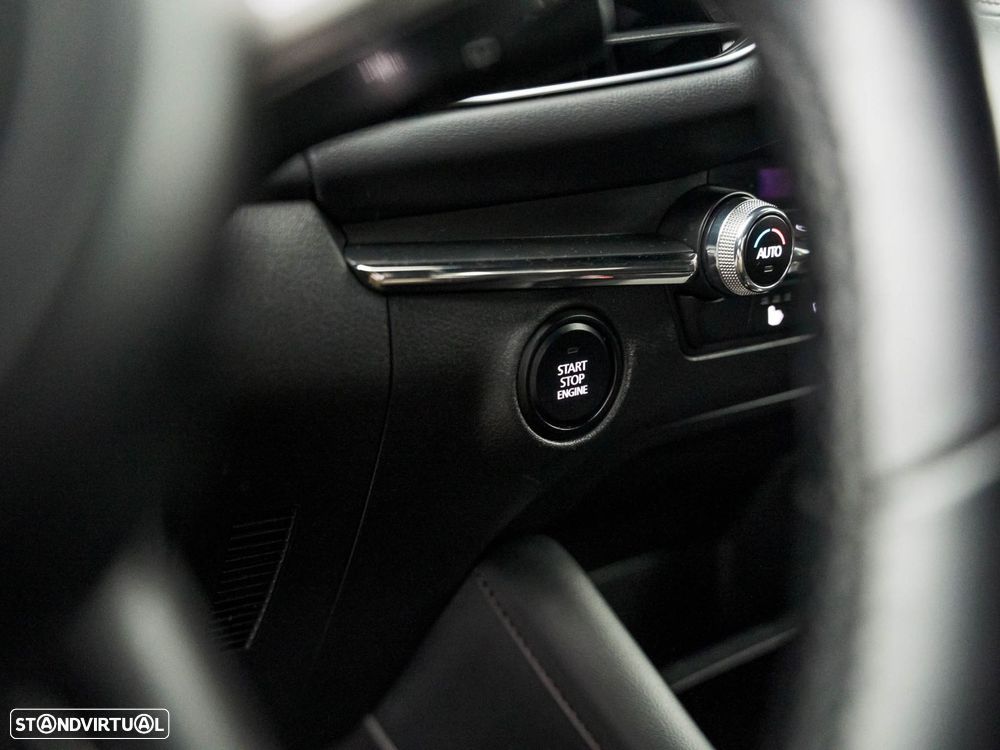 Mazda 3 2.0 e-Skyactiv-G Homura AT - 21