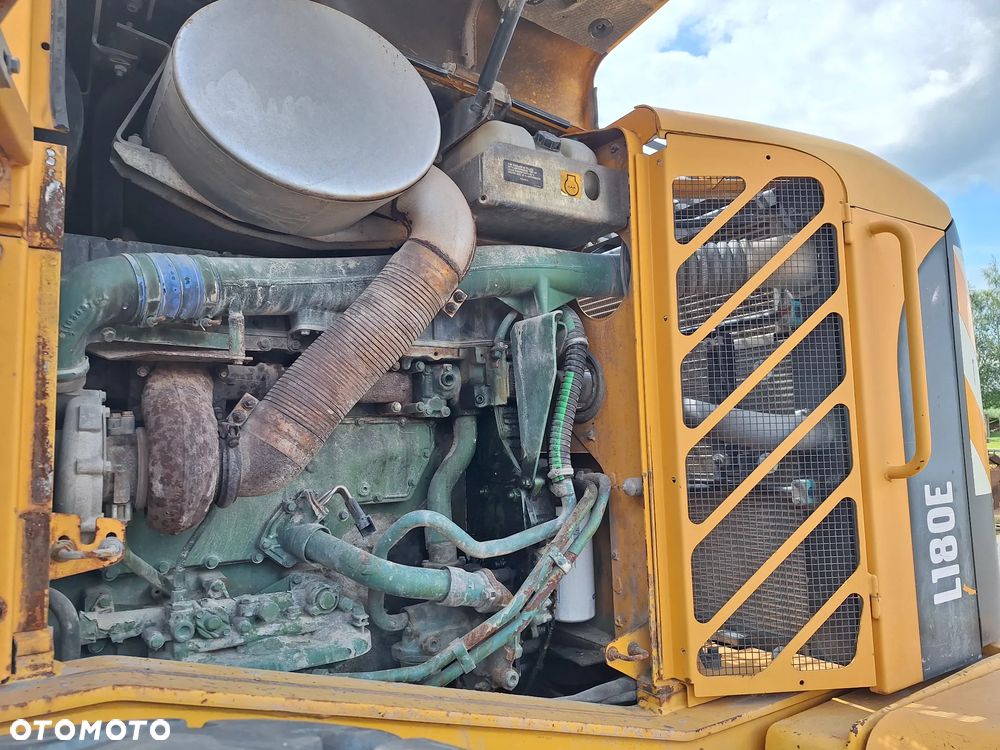 Volvo L180E - 14