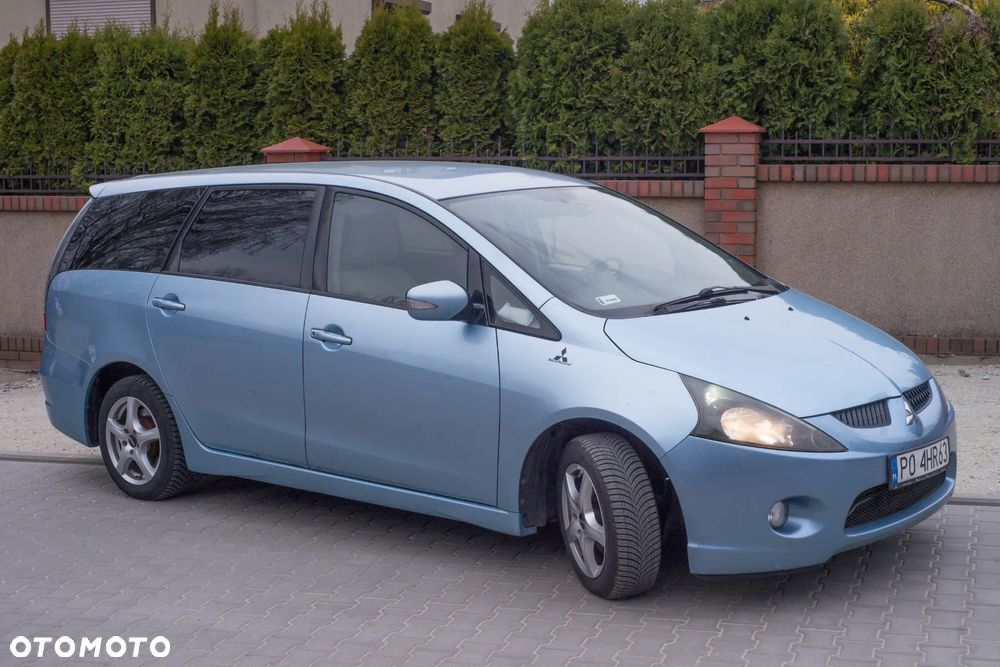 Mitsubishi Grandis 2.4 Inform - 3