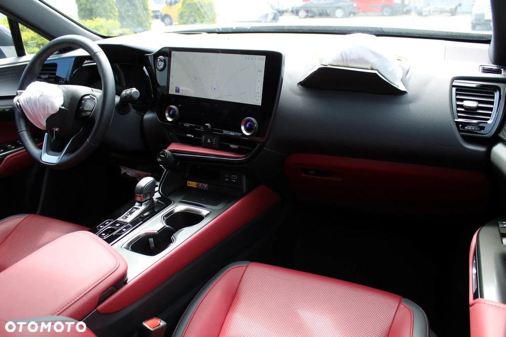 Lexus NX 350h Omotenashi AWD - 14