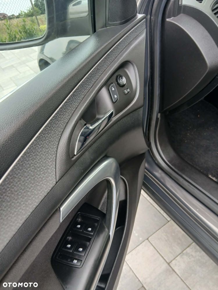 Opel Insignia 1.6 SIDI Turbo Touer Innovation - 14