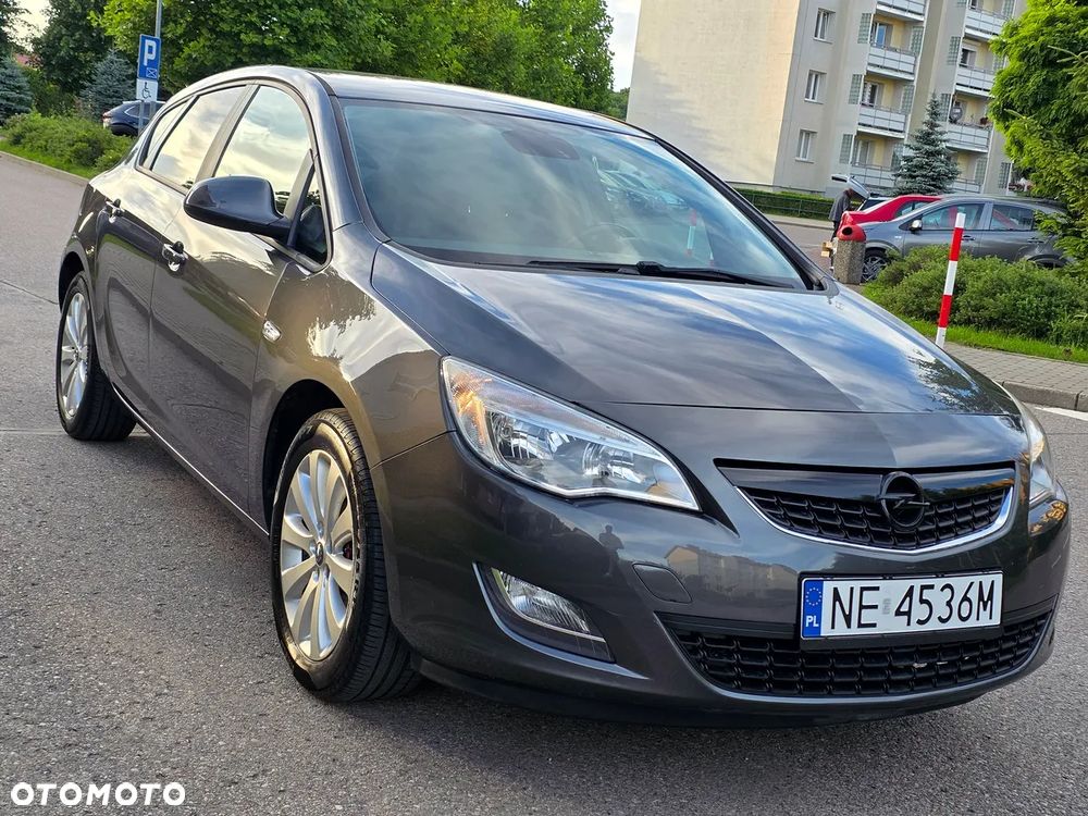 Opel Astra 1.4 Essentia - 11